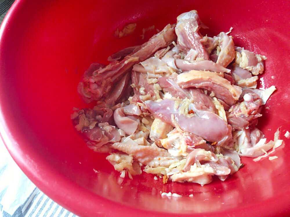 Мариную мясо 30-40 минут. Если есть время, можно и дольше