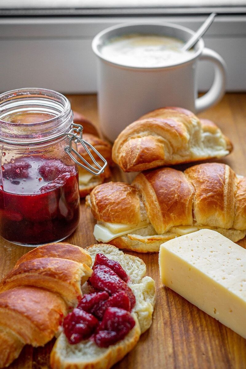 Кто любит клубничное варенье? Скорее записывайте его рецепт!