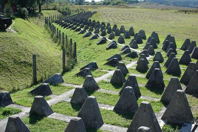    Зубы дракона (нем.Drachenzähne).