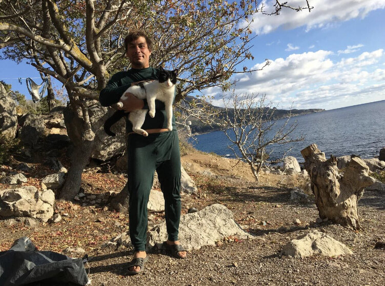 Автор с котом Буржуем. Декабрь 2020г.