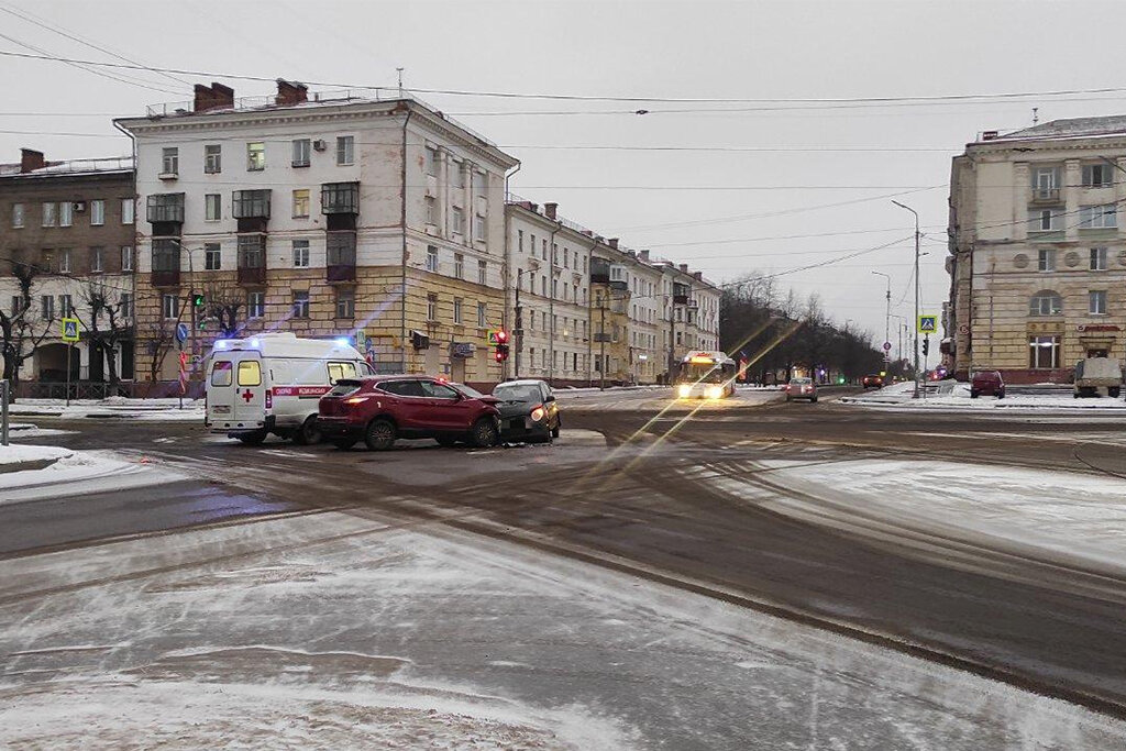    Происшествие случилось утром 4 декабря на Металлургов, 7.