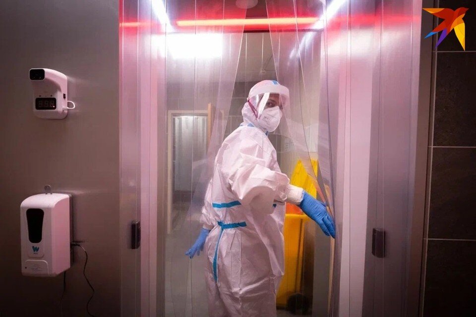     Лукашенко поблагодарил белорусских медиков. Юлия ПЫХАЛОВА