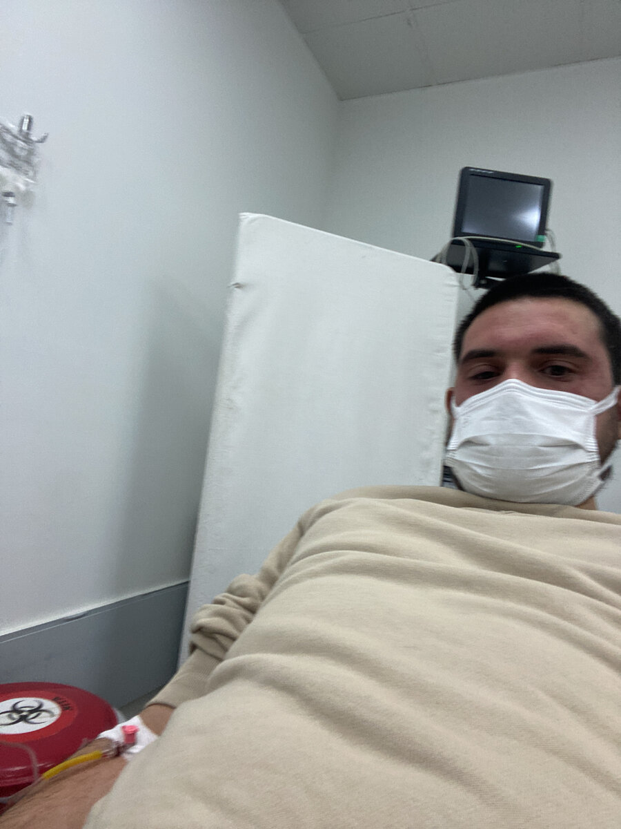 Я под капельницей в больничке