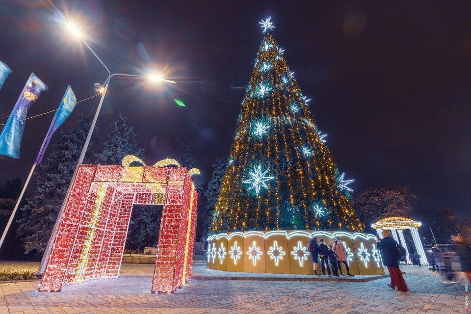     Составили список, куда стоит заглянуть в новогодние праздники. Фото: ДЕМКОВ Денис