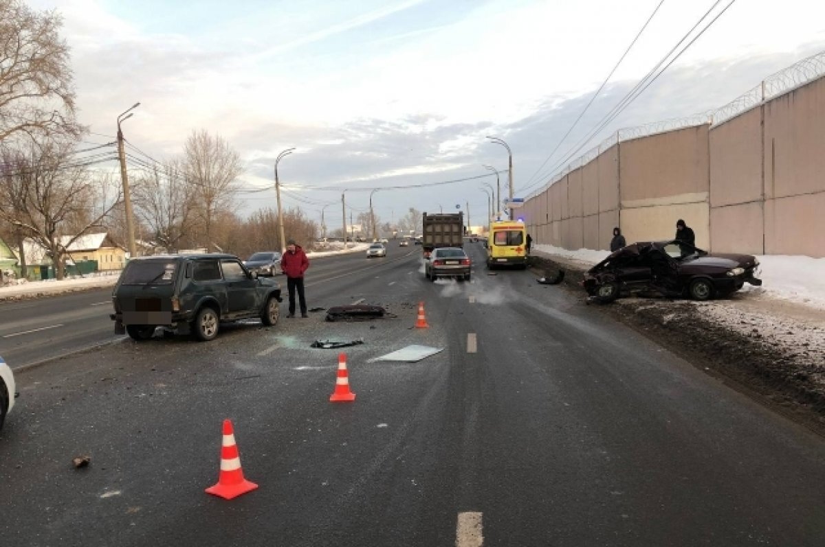    В Твери водитель не справился с управлением и спровоцировал ДТП