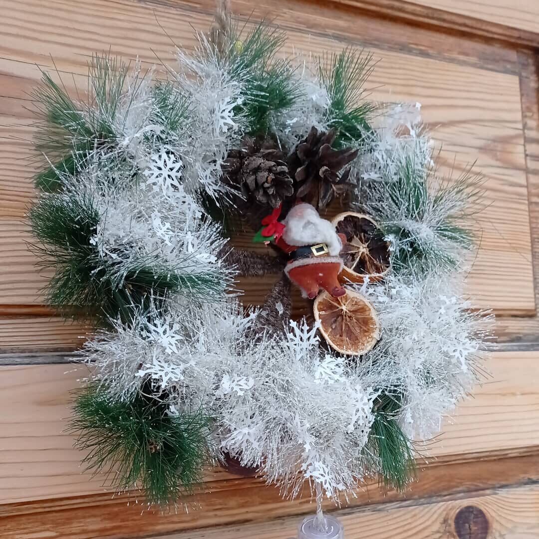 Веночек на дверь