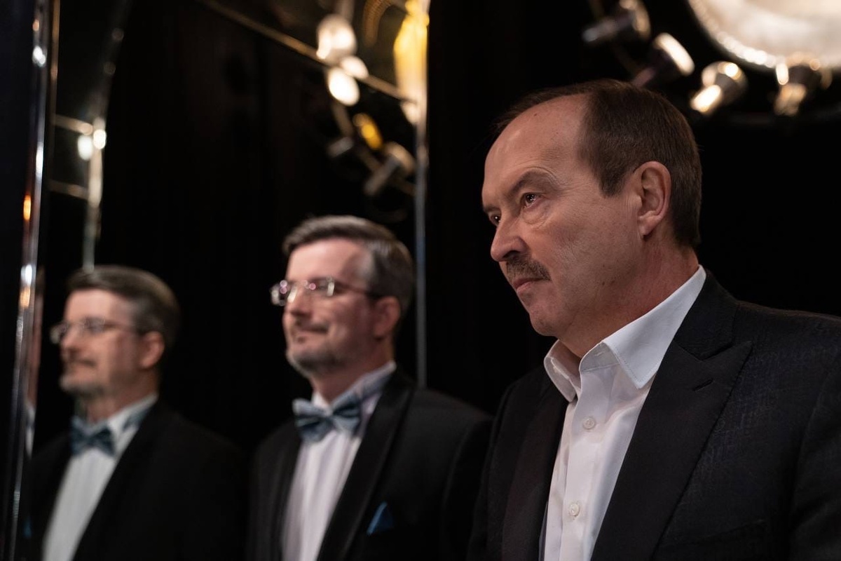 Капитан команды , магистр игры и обладатель "Бриллиантовой" и "Хрустальных" сов, Андрей Козлов(справа).