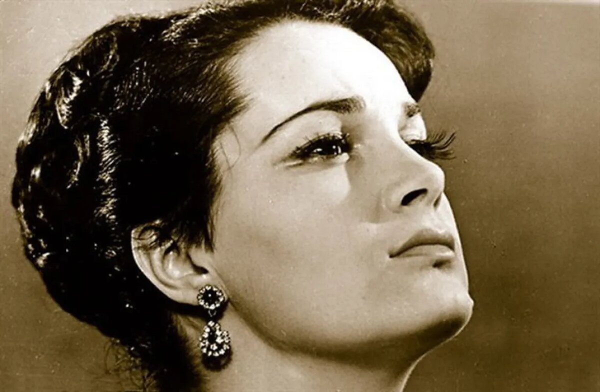 Элина Быстрицкая.