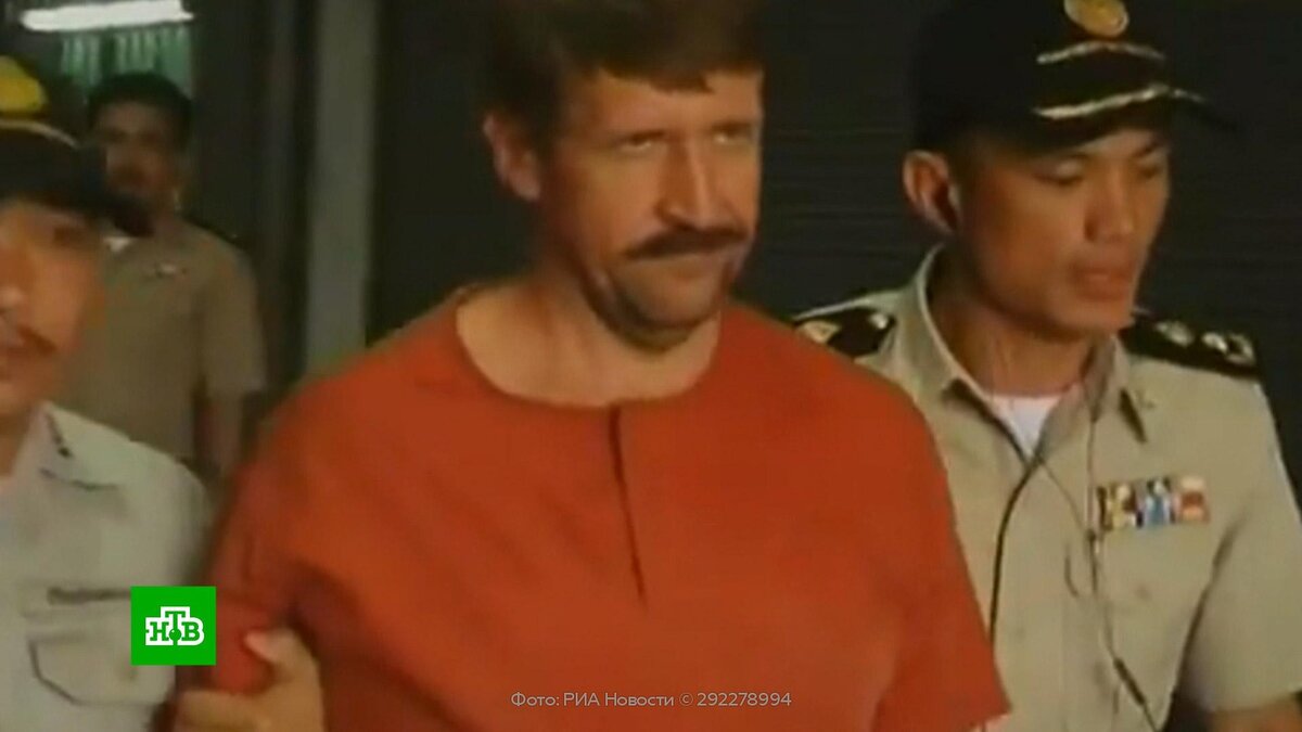    В МИД РФ подтвердили переговоры с США по обмену Бута на Уилана и Грайнер