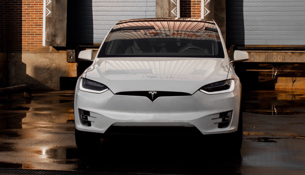    Tesla