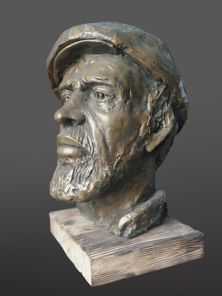 Скульптура из бронзы.