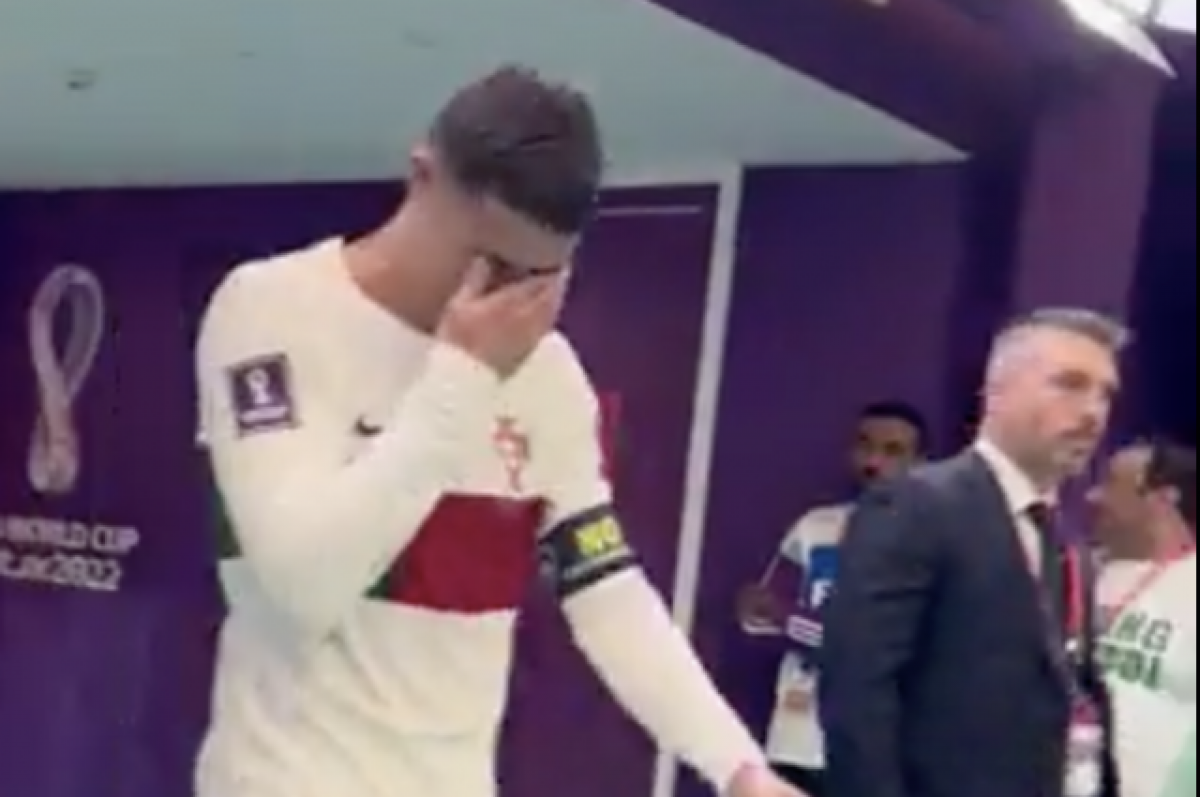    Роналду расплакался после поражения сборной Португалии от Марокко