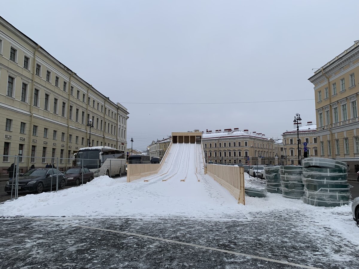 Горка на Дворцовой площади