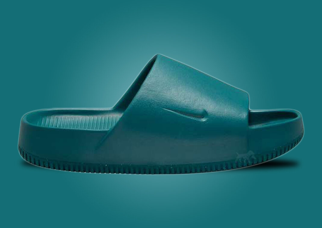 Nike Calm Slide