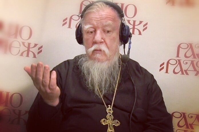 Димитрий Смирнов (07.03.1951 — 21.10.2020 гг.) — протоиерей, церковный и общественный деятель, проповедник, миссионер.