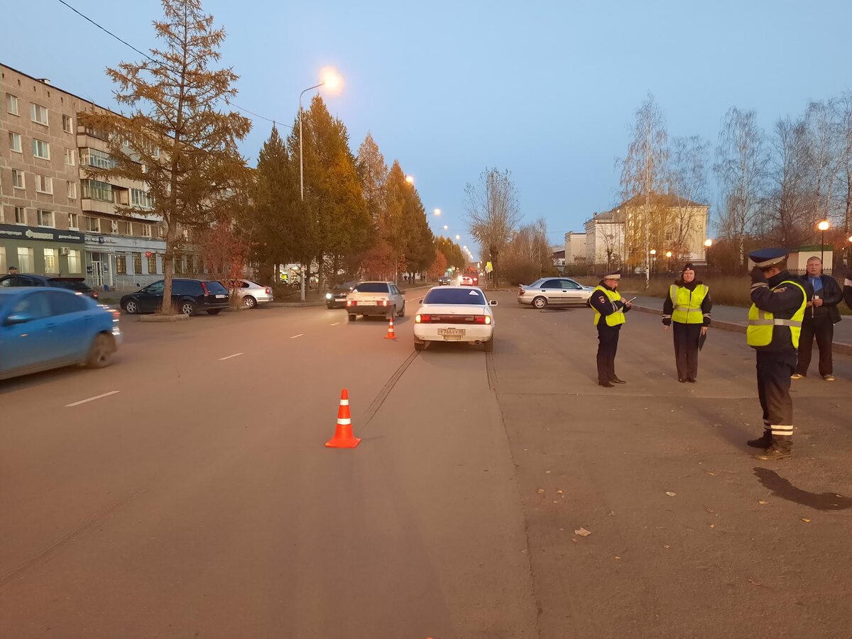 Новости нижнего тагила за вчера. Сотрудники ГАИ Нижний Тагил. Новости Нижнего Тагила. В Полевском сбили мальчика. Водитель сбил мальчика в Ясенево.