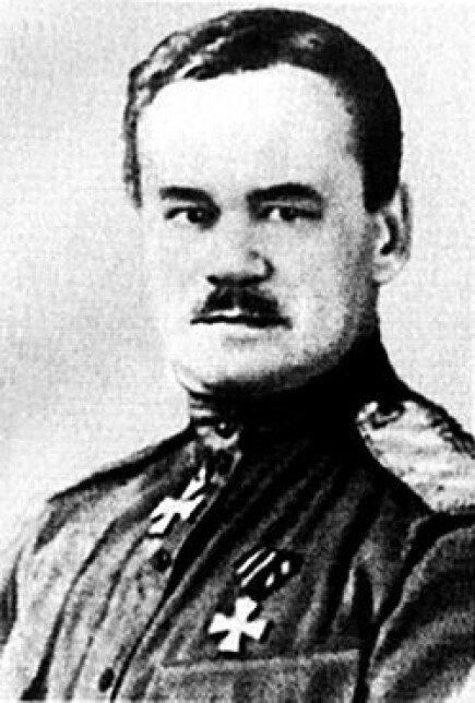 Константин Вячеславович Сахаров. Это его слова: «белое движение было даже не предтечей фашизма, а чистым проявлением его...» (с) из книги Белая Сибирь. Этот же деятель кстати ругал армию Комуча за слишком демократические порядки. Но вот вопрос тогда: считать ли бойцов Комуча или Сибирской армии белогвардейцами или нет? 