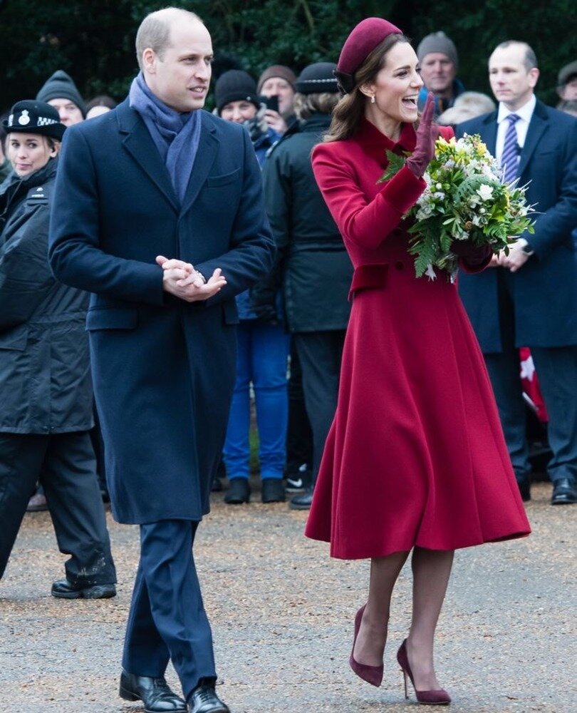 Цветом 2023 года по версии Института цвета Pantone стал пурпурно-красный под названием Viva Magenta