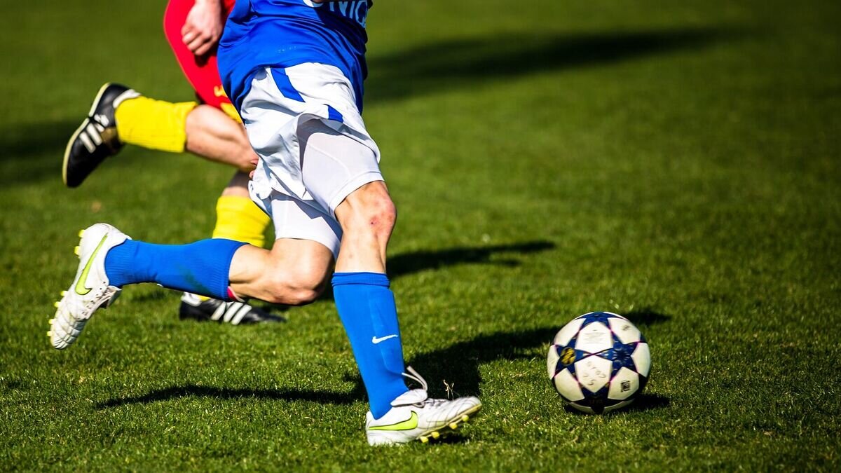    Футболисты© Pixabay / phillipkofler