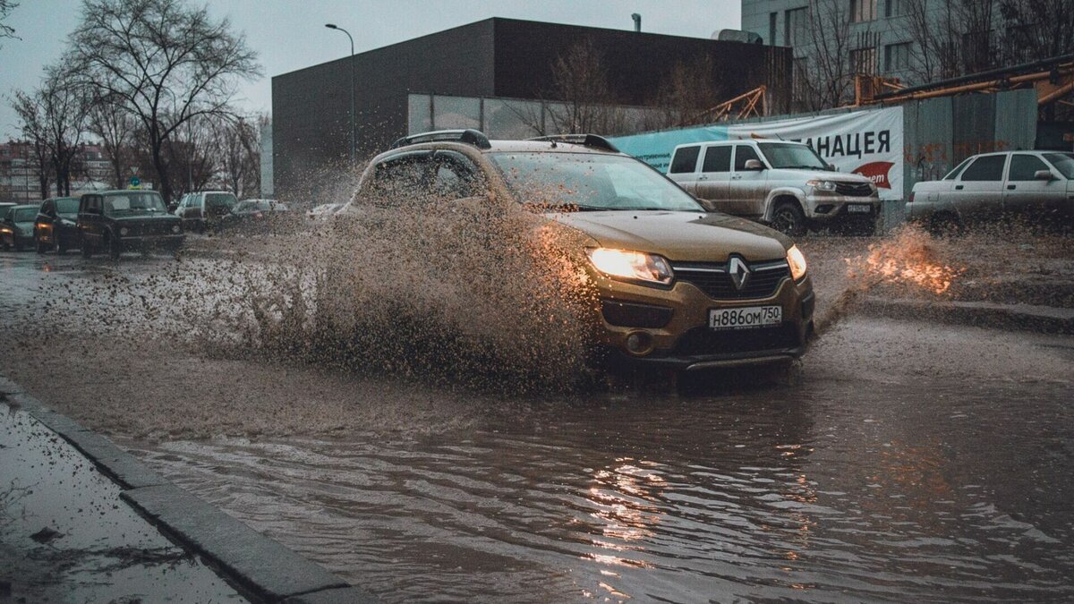     Татарстану не следует ждать московских ливней, однако без осадков не обойтись. Об этом в разговоре с корреспондентом Inkazan рассказал доцент Казанского федерального университета (КФУ) Тимур Аухадеев.