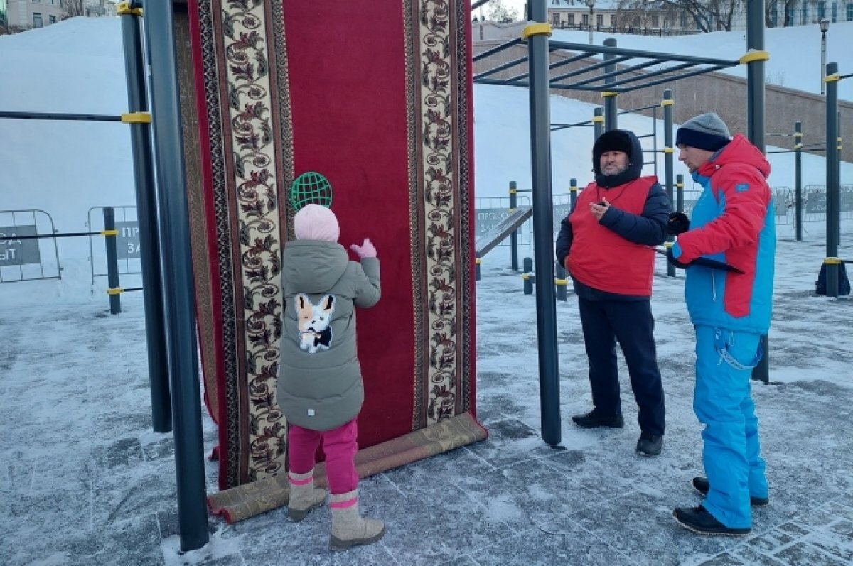    В Тюмени прошел турнир по выбиванию ковра