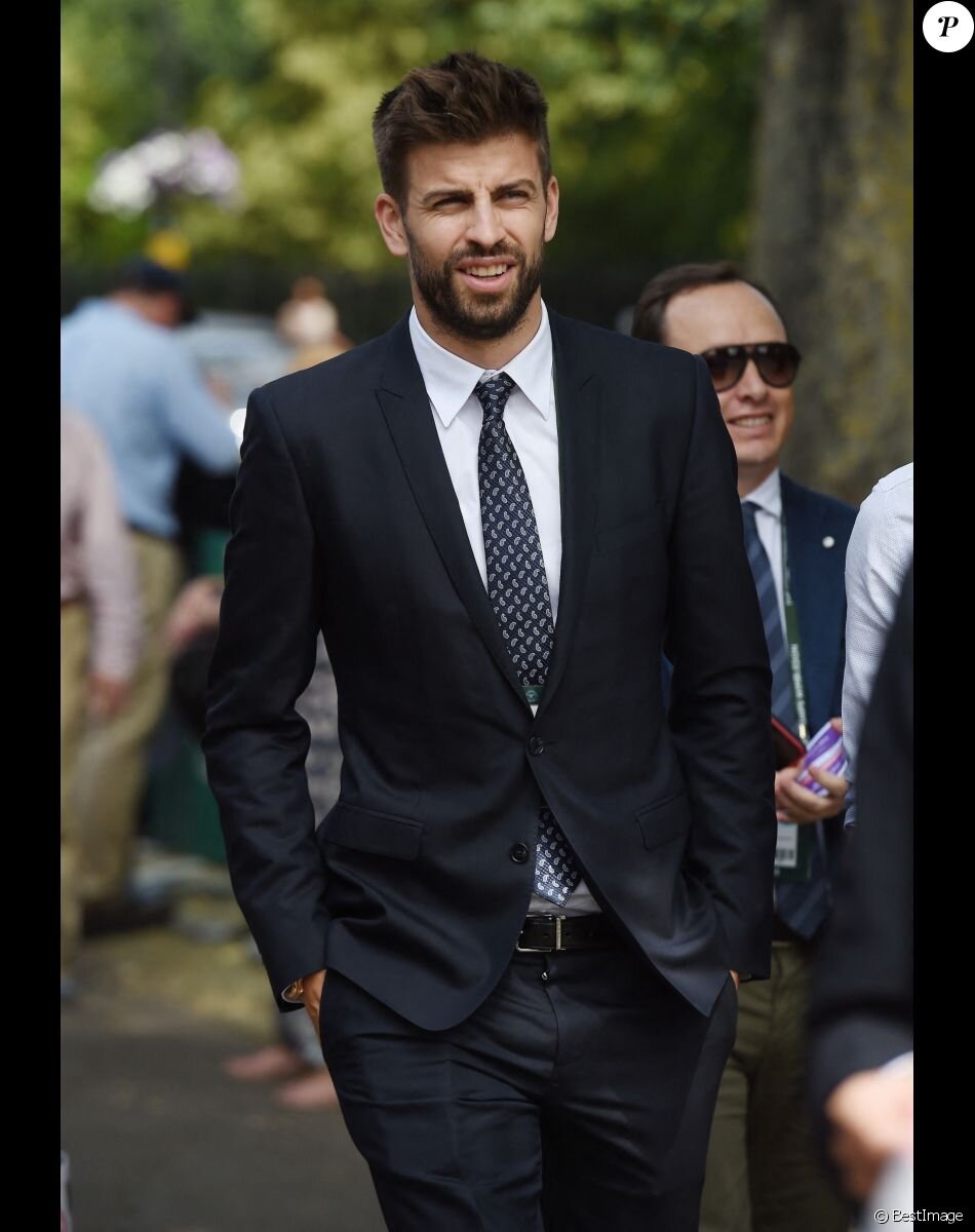 Pique Gerard Hairstyle