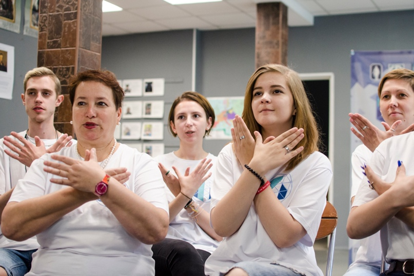 Фото из статьи Инклюзивные волонтеры в проекте «Истории завтрашнего дня»
группы Ресурсного центра «Штаб-квартира» ВКонтакте 