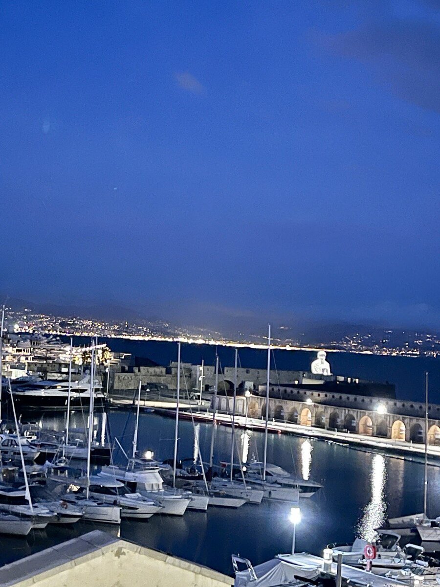Антиб, порт, вид, квартира, просмотры, поиск жилья, эмиграция, переезд, новая страна, франция, мама, дети, риелторы, агентства