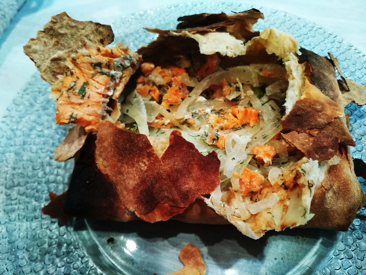 Фото автора. Красная рыба в лаваше. Сразу блюдо 2в1.