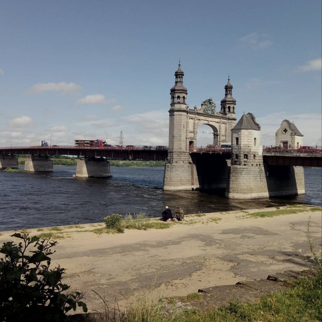  Открыт в 1907 году.  