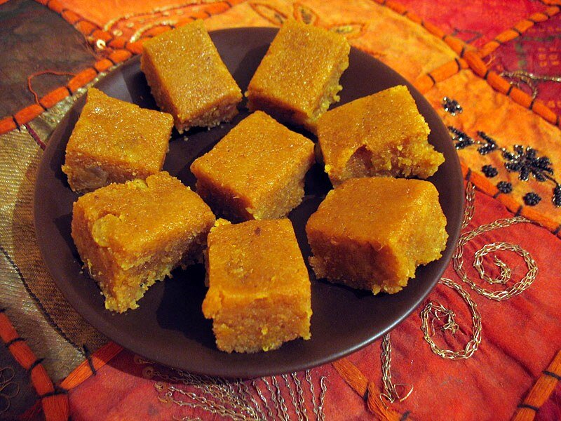 Конфеты из манной крупы. Индийская кухня.