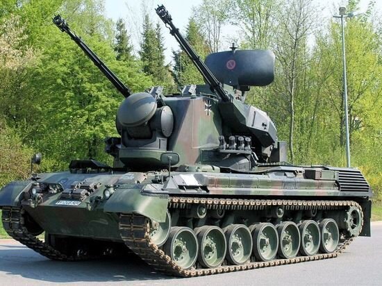     фото: зенитная самоходная установка Gepard. источник: википедия