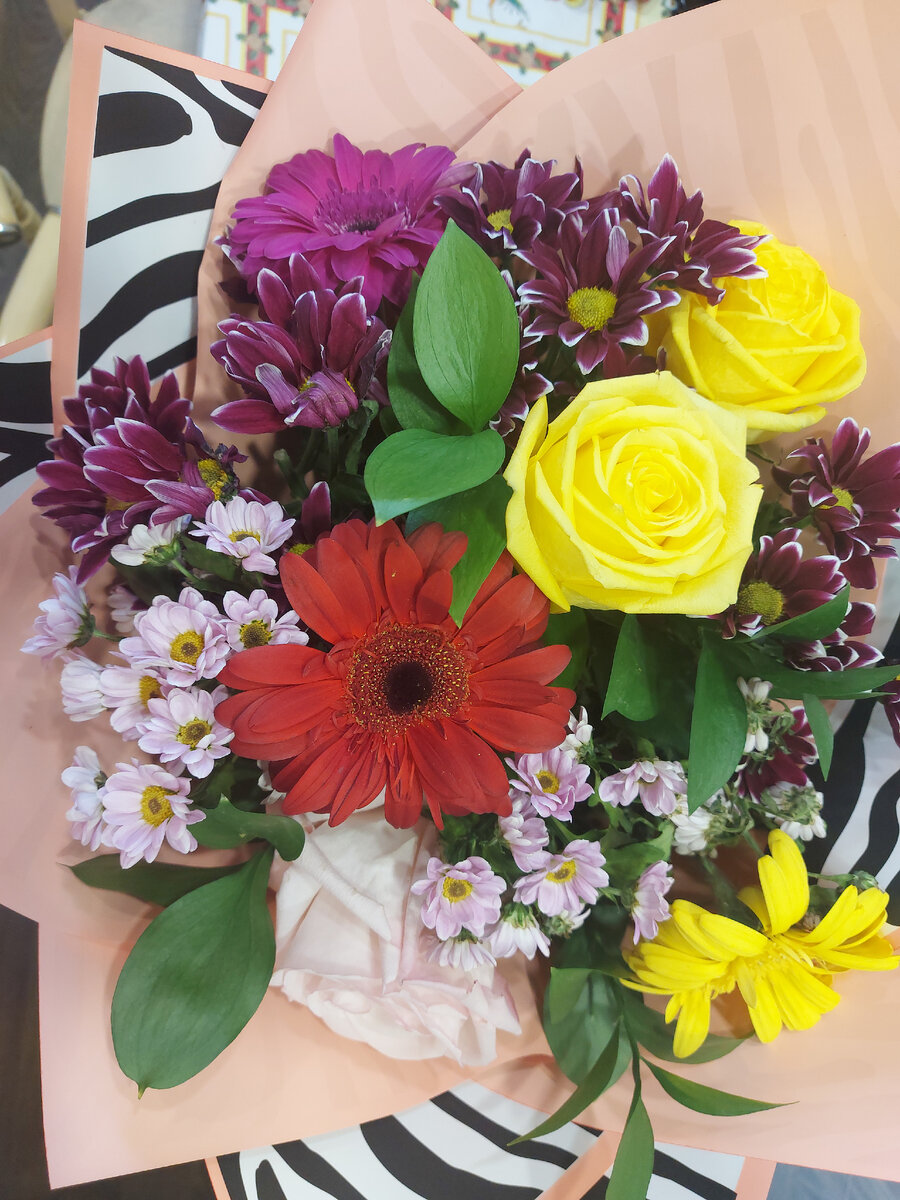 В моё др очень проблемно с цветами после нг, да и с продуктами тоже, на нг все сметают с полок, а нового завоза ещё нет.