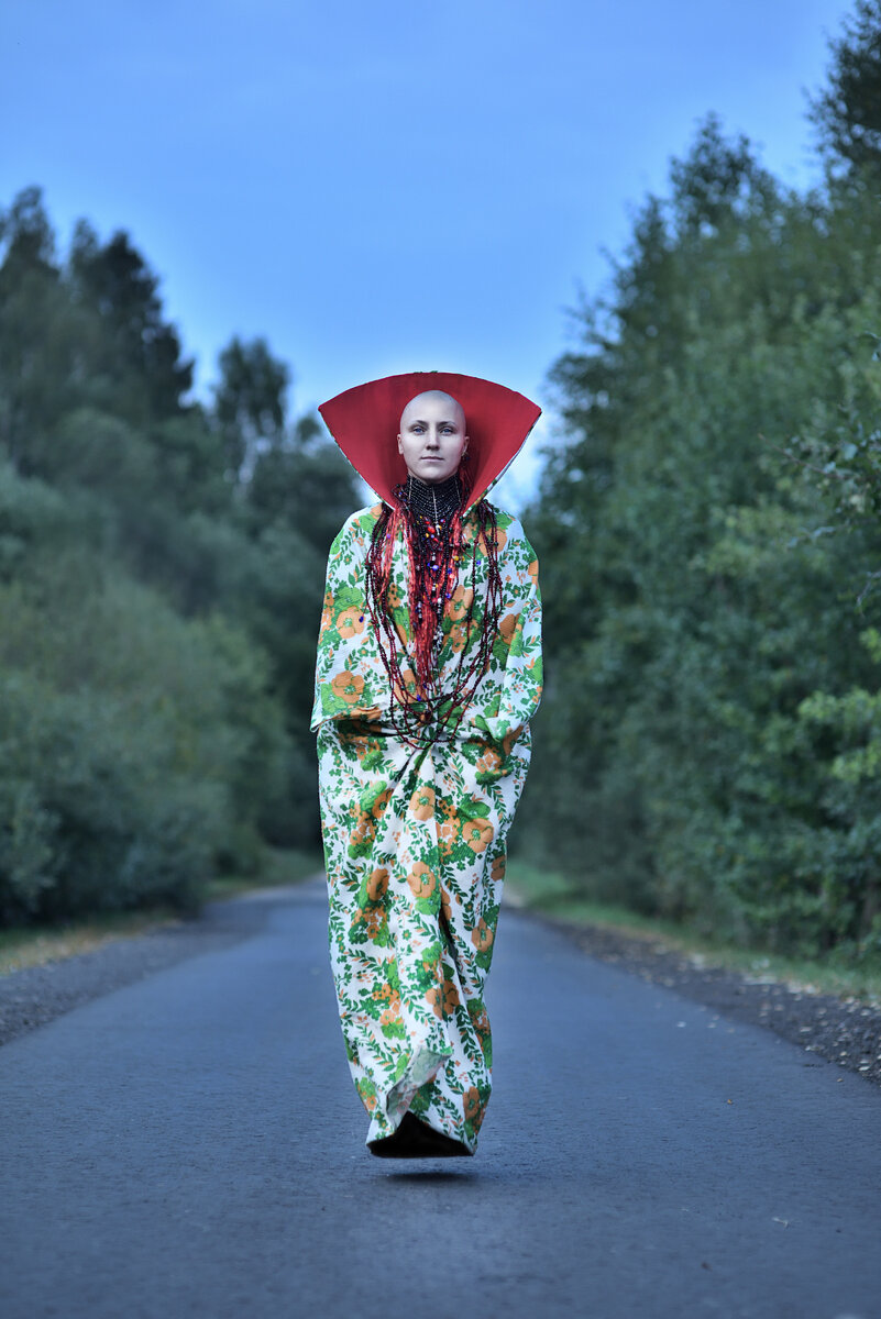 "Никто. Нигде. Никогда" Фото - Катерина Сивицкая. В кадре - Юлия Ковалева.