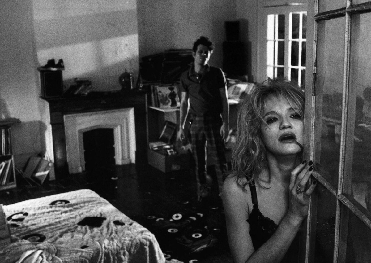    Чёрно-белый фильм «Вне закона» с Томом Уэйтсом и Роберто Бениньи в главных ролях был представлен на Каннском кинофестивале 1986 года / globallookpress.com