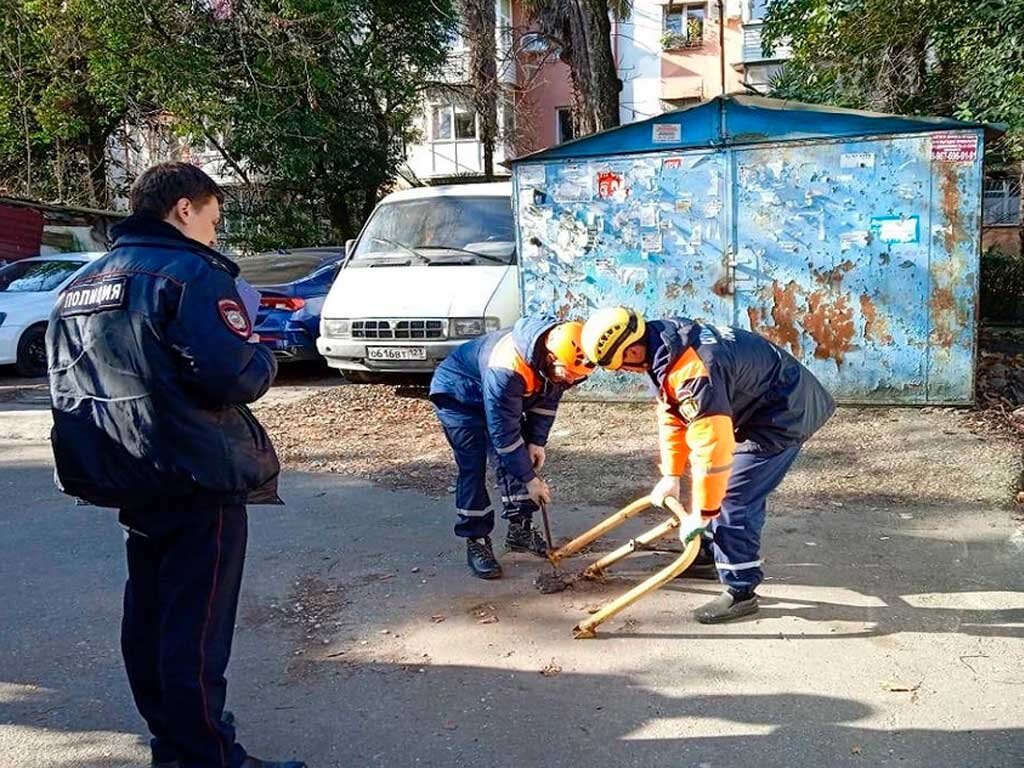 Незаконный захват власти. Парковочное место. Опасные районы Сочи. Девушки на улицах Сочи. Демонтаж.