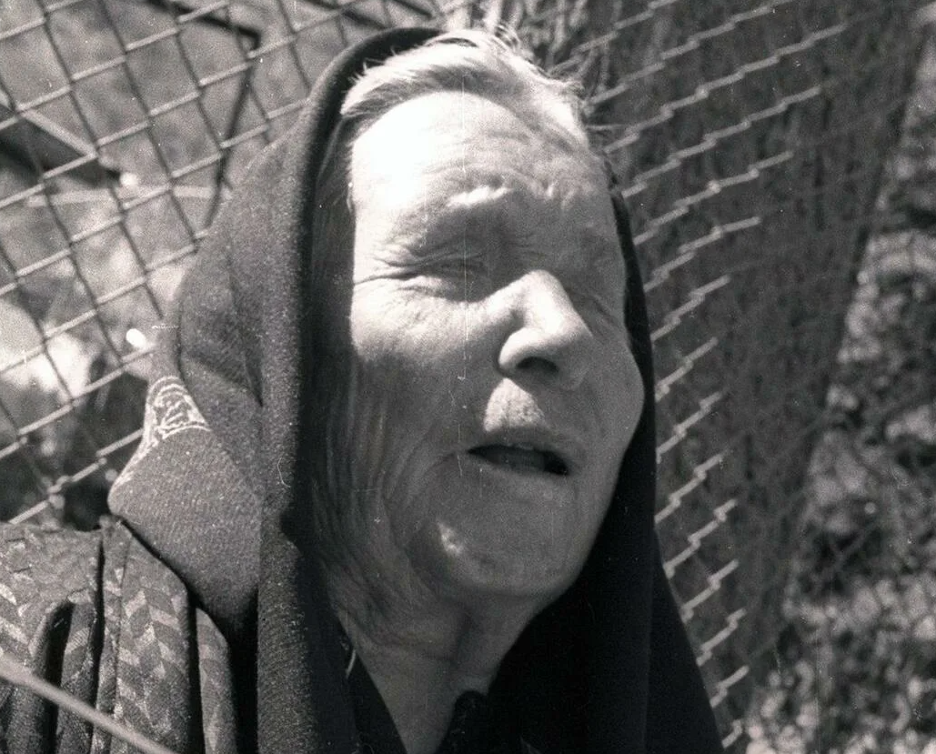 Ванга экстрасенсы. Ванга даты. Болгарская прорицательница ванга. Джулия ванг. Ванга экстрасенсы.