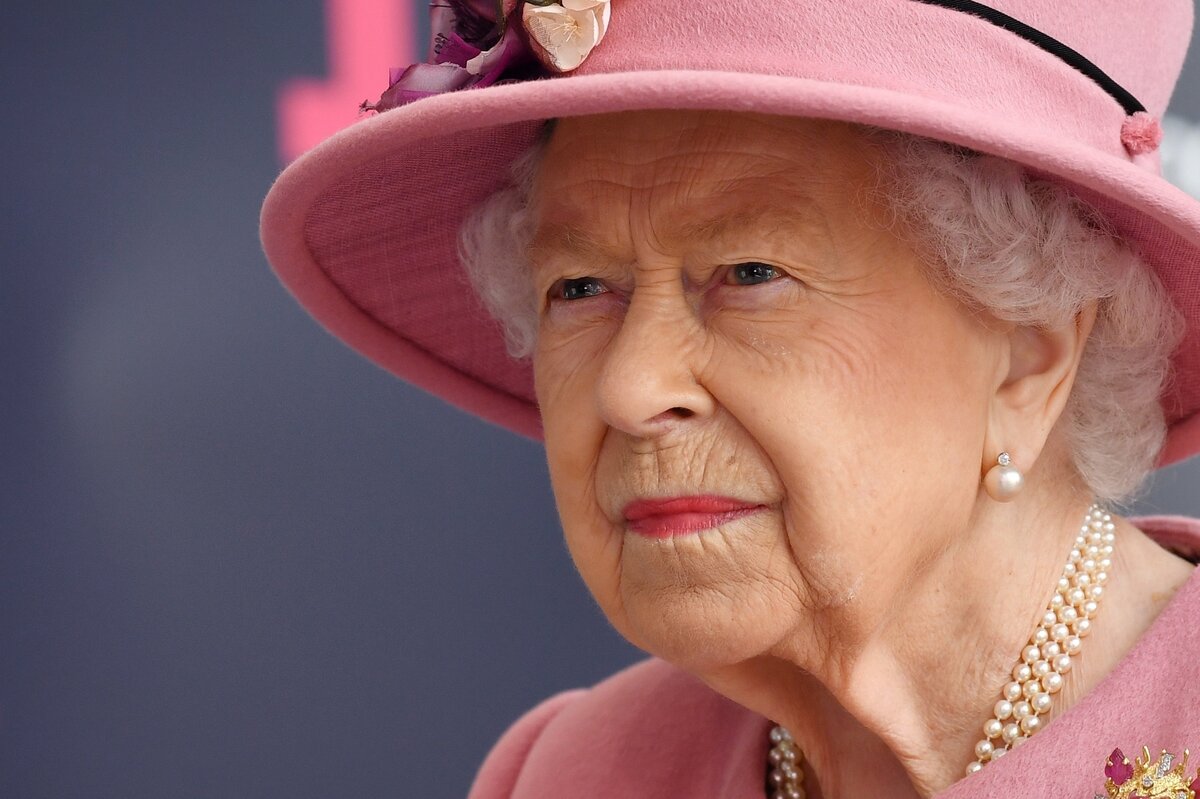     Ничего святого! 10 противоречивых поступков королевской семьи, которые они пытались замять