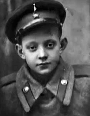 Лев Перфилов в детстве источник: kino-teatr.ru