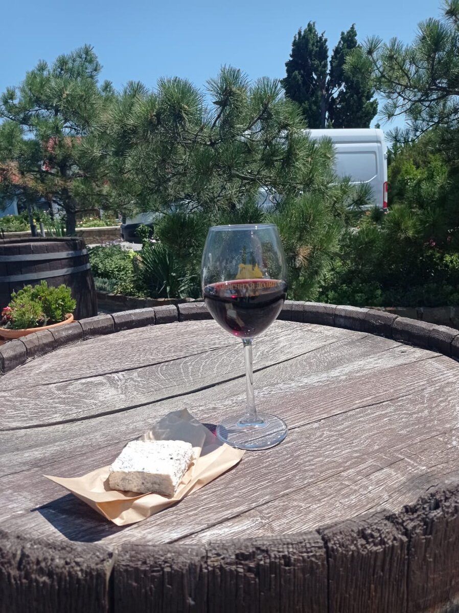 Солнечная Долина,завод "Архедерессе" и сыр сыроварни Таврика