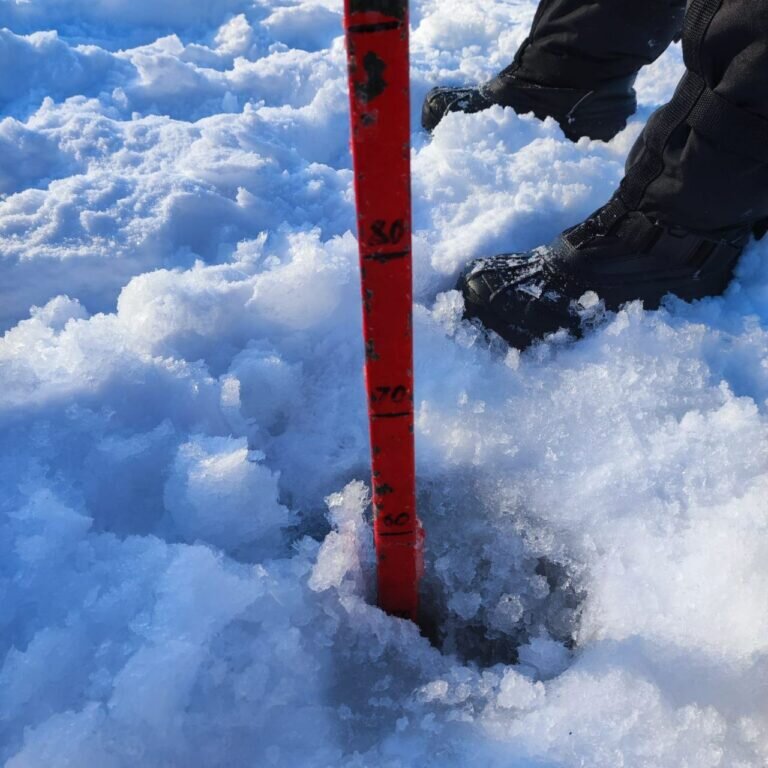    В Оренбуржье самая малая толщина льда на реках региона составляет 53 см Марина Шарт