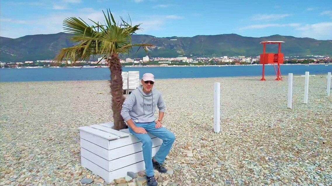 Михаил Лекс, автор рассказа (Геленджик, пляж "Сады Морей")