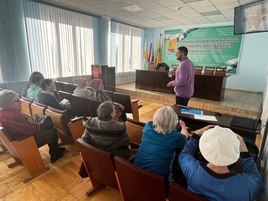 В райцентрах Кировской области продолжаются занятия Школы садоводов Олега Валенчука. 