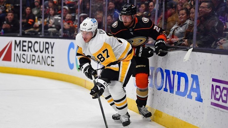    Сидни Кросби и Дмитрий Куликов. USA Today Sports