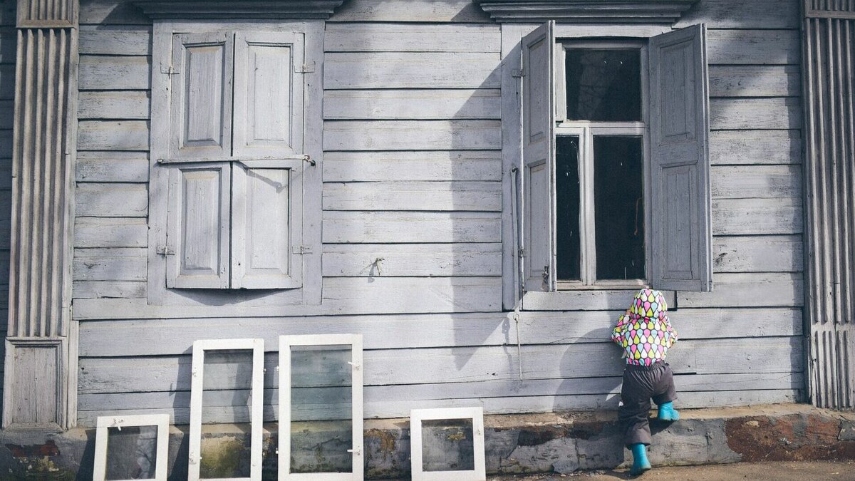     Ультимативное и невыполнимое требование шокировало жителей, которые хотели уехать из аварийного жилья.