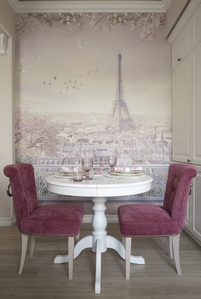 Прованс, гламур,шеби-шик... Романтичный интерьер "на любителя" в сталинке 55 кв.м.