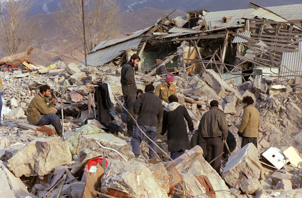 Спитак сколько погибших. Спитак землетрясение 1988. Землетрясение в Спитаке в Армении 1988. Спитакская трагедия Армения 1988.