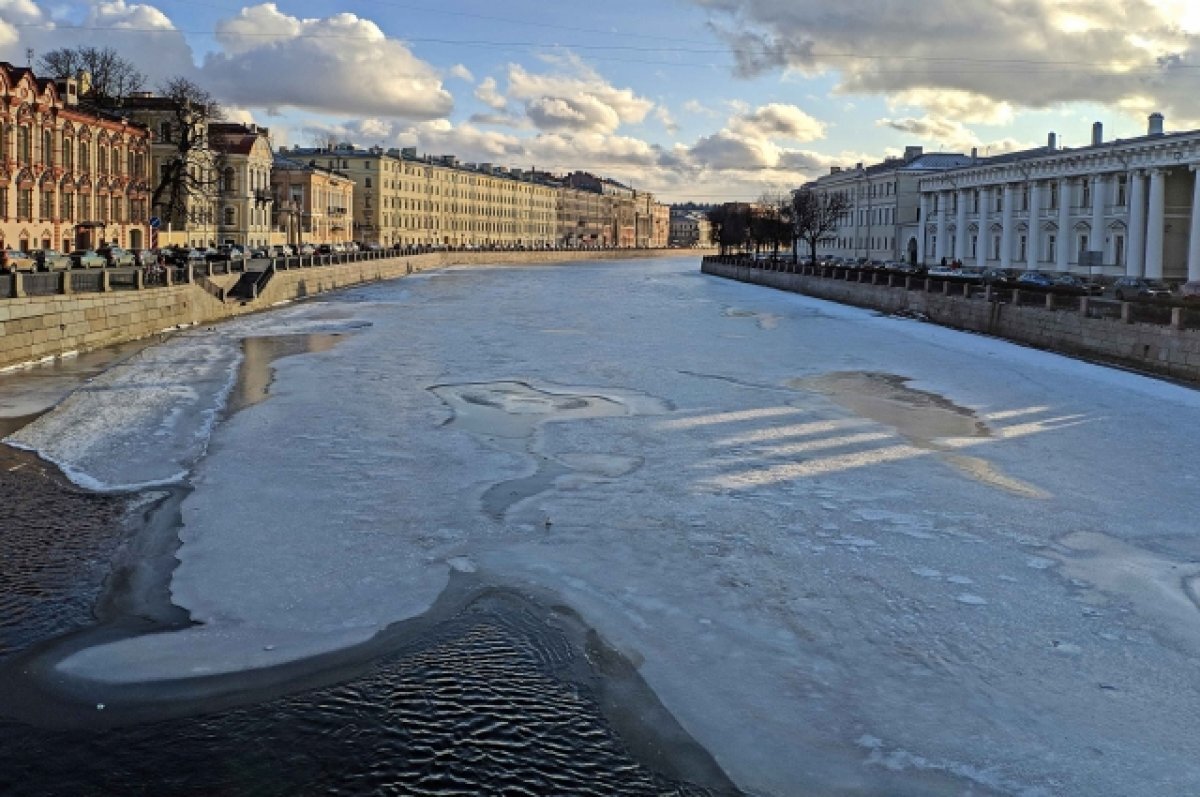 Бережных спб. Наводнение на Фонтанке. Ледяная Фонтанка Питер. Фонтанка вода. Санкт Петербург под водой.