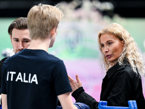     Этери Тутберидзе с Даниэлем Грасслем на чемпионате мира в Сайтаме. Фото: Raniero Corbelletti/AFLO/Global Look Press