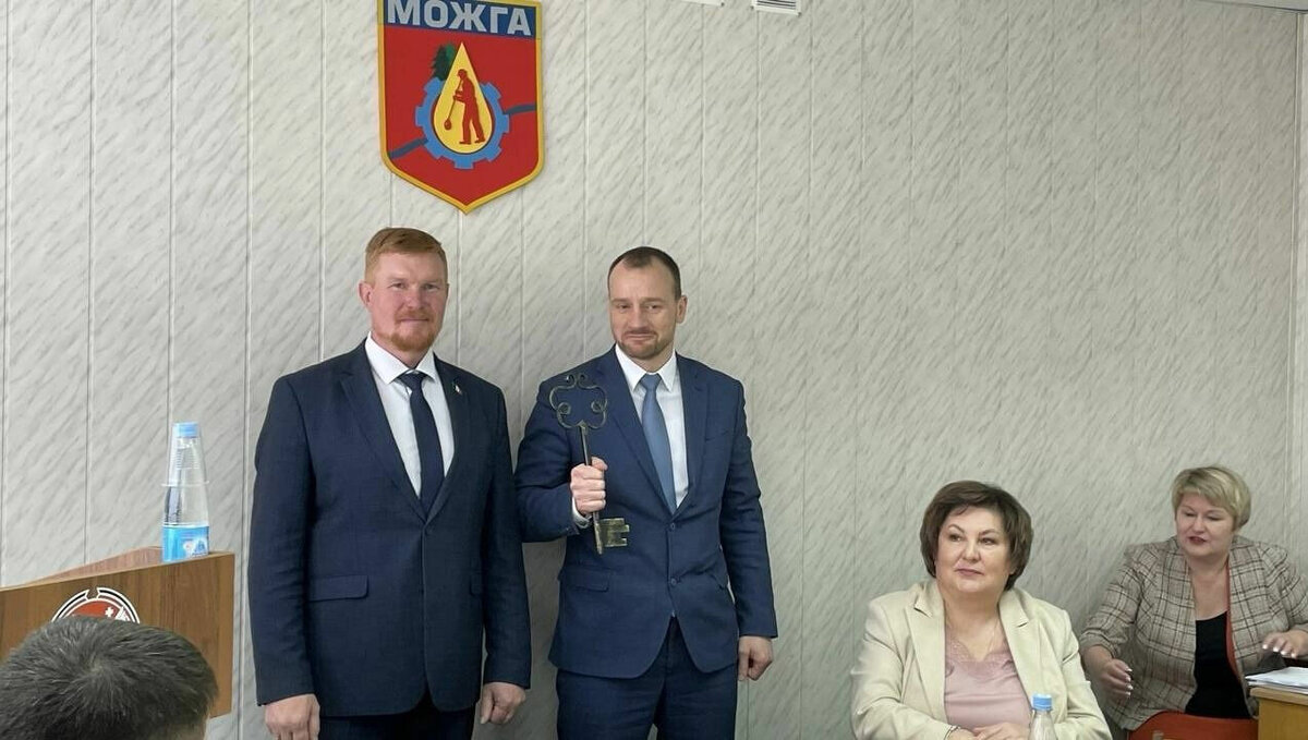 Трофимов михаил юрьевич можга. Мэр города можга. Глава города можги уразов эрик. Глава можги трофимов. Михаил трофимов можга.